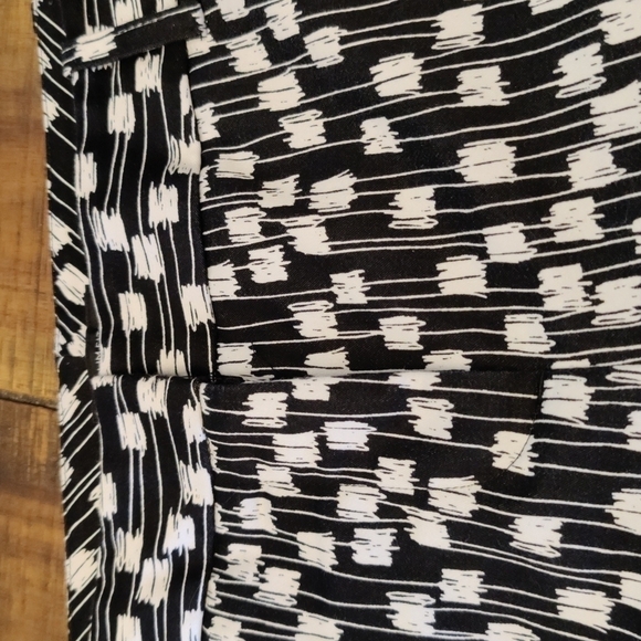 𝅺WORTHINGTON Slim Fit Black & White Pencil Pants, Size 8P, Like New & Perfect - Picture 3 of 11